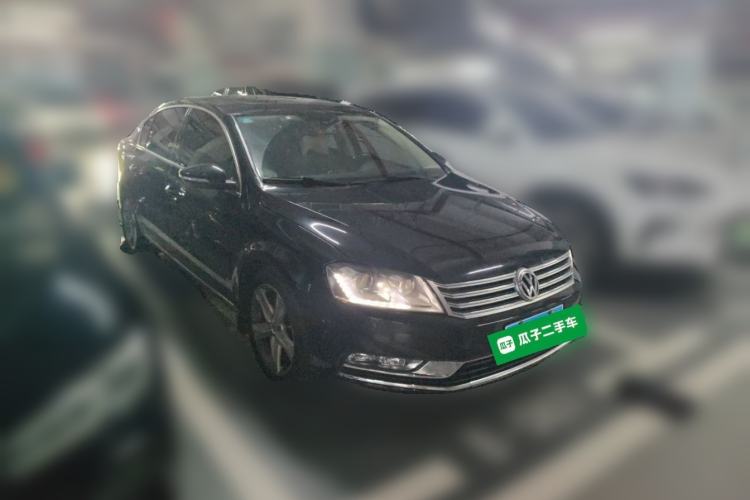 Used Volkswagen Magotan 2015 Revised Version 2.0 TSI Prestige Edition Front Right 45 Deg