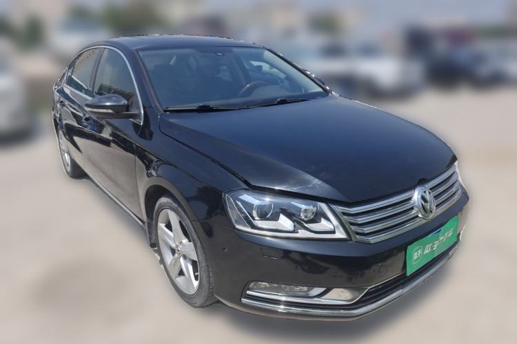 Used Volkswagen Magotan 2015 Revised Version 2.0 TSI Prestige Edition Front Right 45 Deg