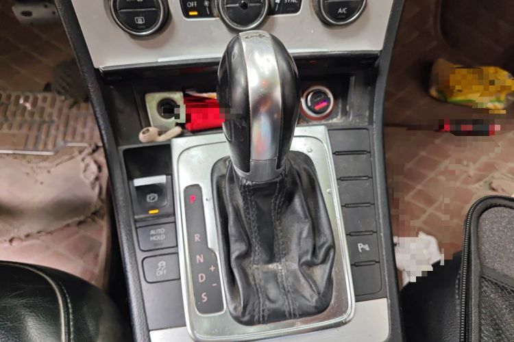 Used Volkswagen Magotan 2015 1.8TSI Advanced Model Gear Lever