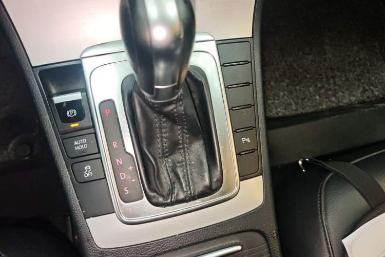 Used Volkswagen Magotan 2015 1.8TSI Advanced Model Gear Lever