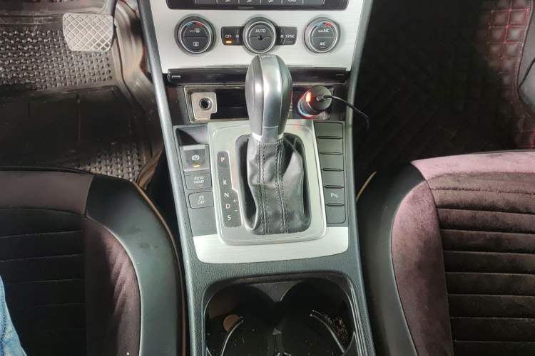 Used Volkswagen Magotan 2015 1.8TSI Advanced Model Gear Lever