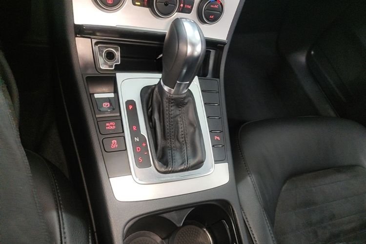 Used Volkswagen Magotan 2015 1.8TSI Luxury Model Gear Lever