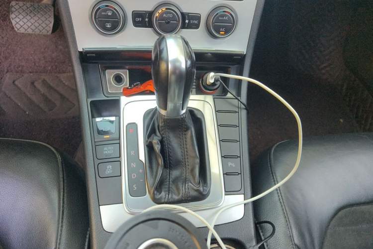 Used Volkswagen Magotan 2015 1.8TSI Luxury Model Gear Lever