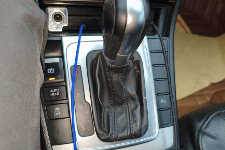 Used Volkswagen Magotan 2015 1.8TSI Advanced Model Gear Lever