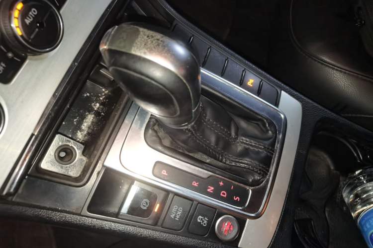 Used Volkswagen Magotan 2015 1.8TSI Luxury Model Gear Lever