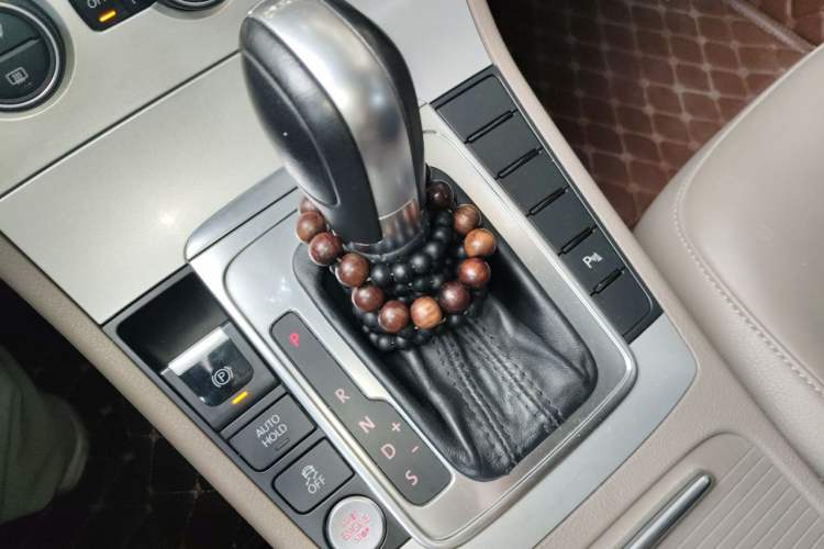 Used Volkswagen Magotan 2015 Facelift 1.8TSI Luxury Model Gear Lever