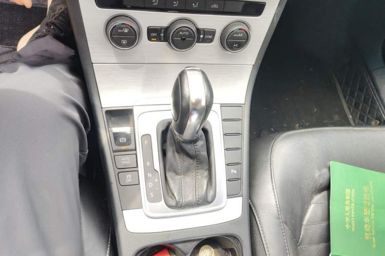 Used Volkswagen Magotan 2015 1.8TSI Advanced Model Gear Lever