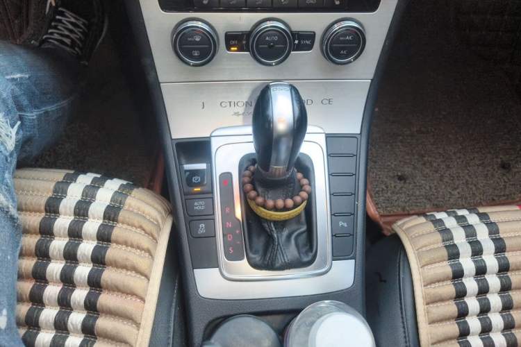 Used Volkswagen Magotan 2015 1.8TSI Luxury Model Gear Lever