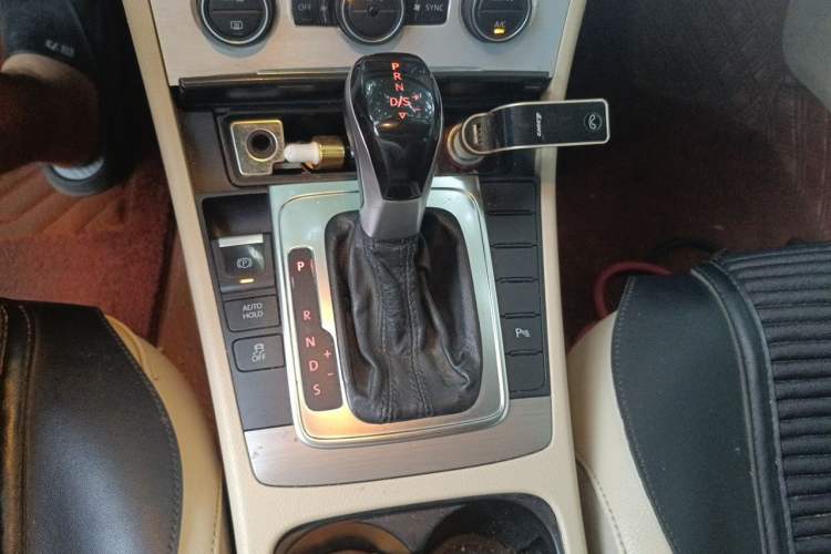 Used Volkswagen Magotan 2015 1.8TSI Advanced Model Gear Lever