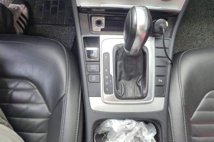 Used Volkswagen Magotan 2015 1.8TSI Advanced Model Gear Lever