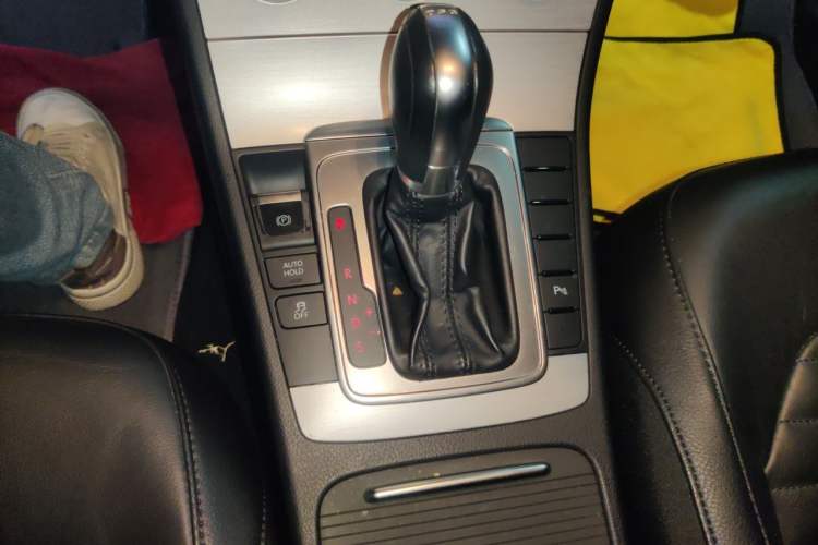 Used Volkswagen Magotan 2015 1.8TSI Advanced Model Gear Lever