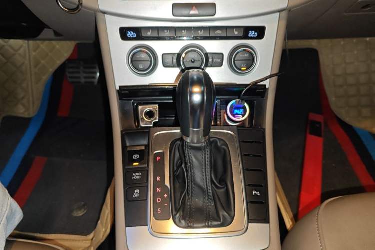 Used Volkswagen Magotan 2015 1.8TSI Luxury Model Gear Lever
