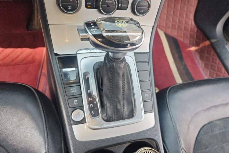 Used Volkswagen Magotan 2015 1.8TSI Luxury Model Gear Lever