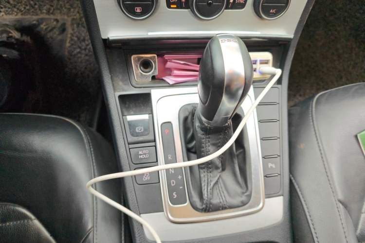 Used Volkswagen Magotan 2015 1.8TSI Advanced Model Gear Lever