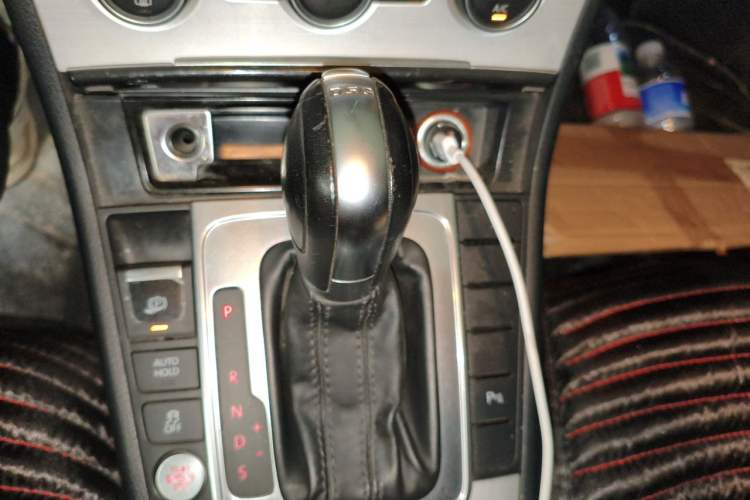 Used Volkswagen Magotan 2015 Facelift 1.8TSI Luxury Model Gear Lever