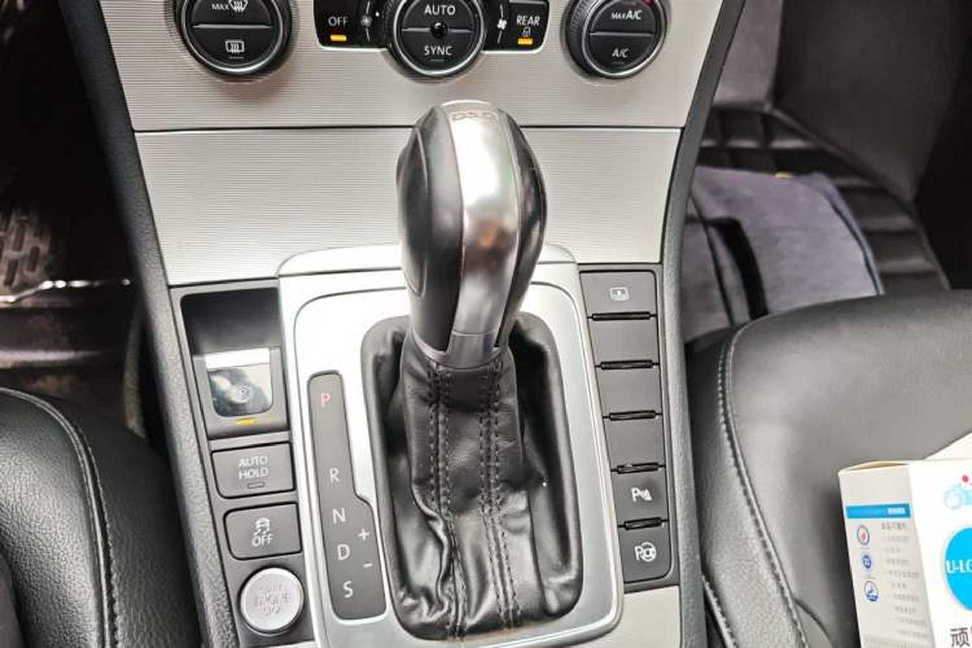 Used Volkswagen Magotan 2015 2.0 TSI Prestige Model Gear Lever