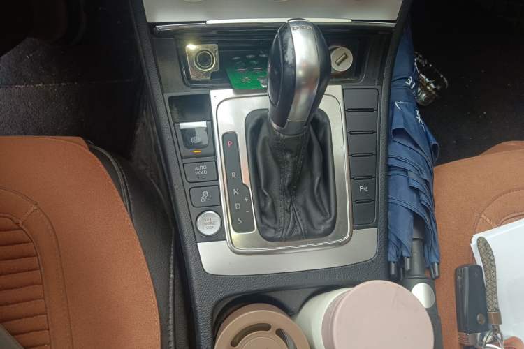 Used Volkswagen Magotan 2015 Facelift 1.8TSI Luxury Model Gear Lever