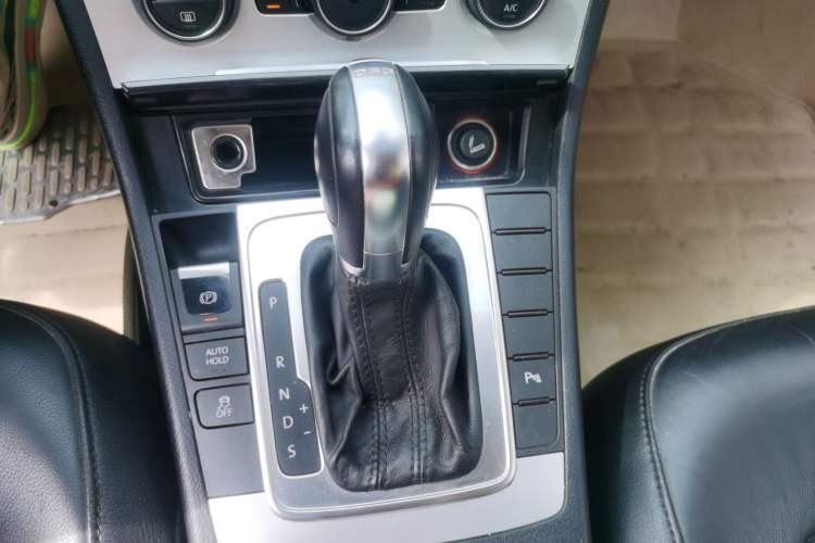 Used Volkswagen Magotan 2015 1.8TSI Luxury Model Gear Lever