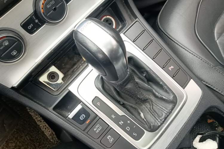 Used Volkswagen Magotan 2015 1.8TSI Advanced Model Gear Lever