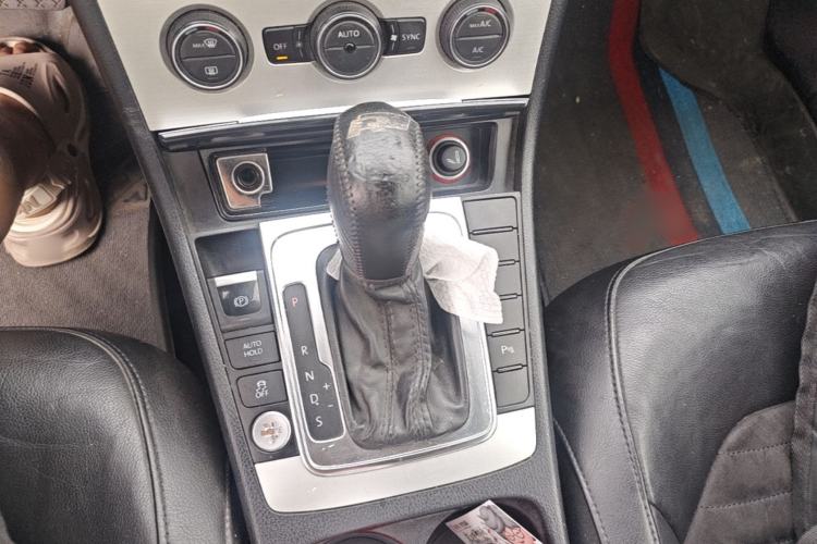 Used Volkswagen Magotan 2015 Facelift 1.8TSI Luxury Model Gear Lever
