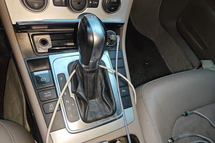 Used Volkswagen Magotan 2015 1.8TSI Luxury Model Gear Lever