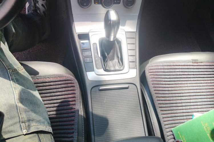 Used Volkswagen Magotan 2015 1.8TSI Luxury Model Gear Lever