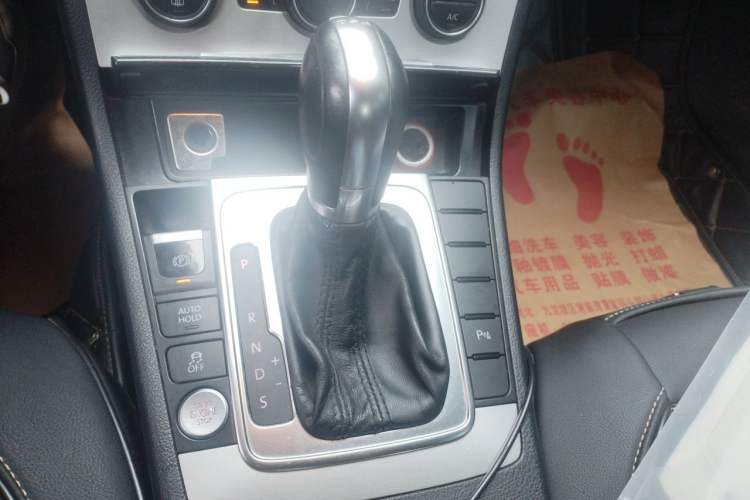 Used Volkswagen Magotan 2015 Facelift 1.8TSI Luxury Model Gear Lever
