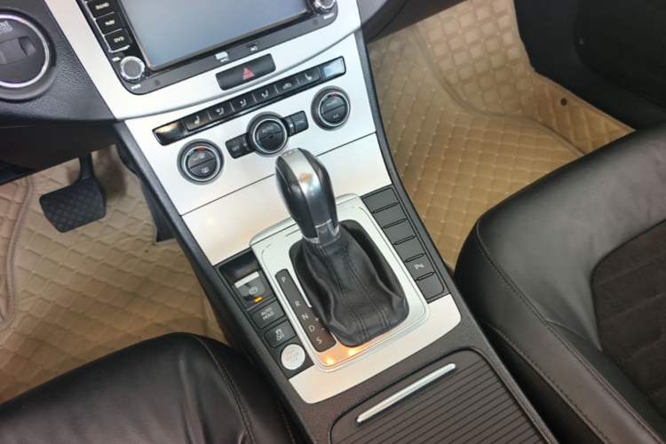 Used Volkswagen Magotan 2015 Facelift 1.8TSI Luxury Model Gear Lever