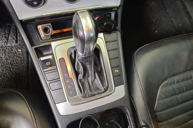 Used Volkswagen Magotan 2015 1.8TSI Advanced Model Gear Lever