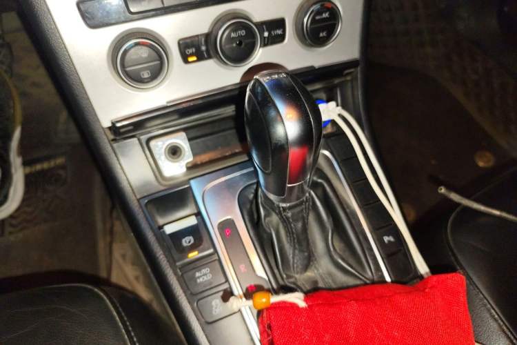 Used Volkswagen Magotan 2015 1.8TSI Luxury Model Gear Lever