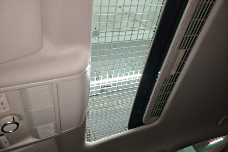 Used Volkswagen Magotan 2015 1.8TSI Advanced Model Headliner