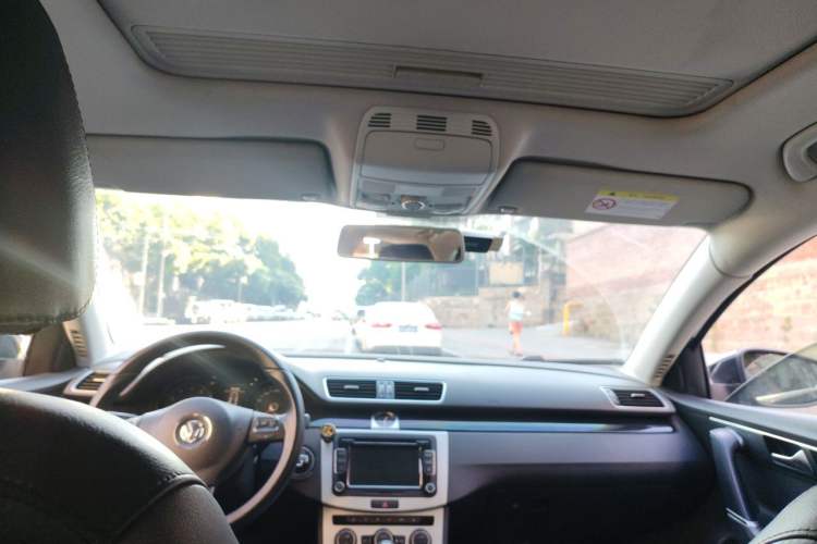 Used Volkswagen Magotan 2015 1.8TSI Luxury Model Headliner