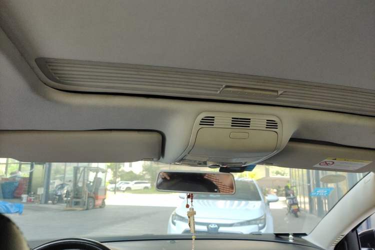 Used Volkswagen Magotan 2015 1.8TSI Luxury Model Headliner