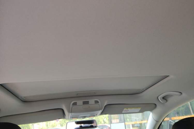 Used Volkswagen Magotan 2015 1.8TSI Luxury Model Headliner