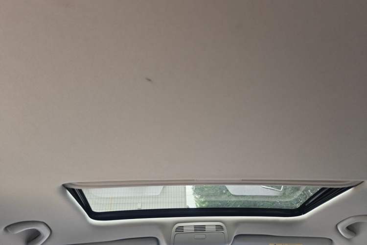 Used Volkswagen Magotan 2015 Revised Version 2.0 TSI Luxury Edition Headliner
