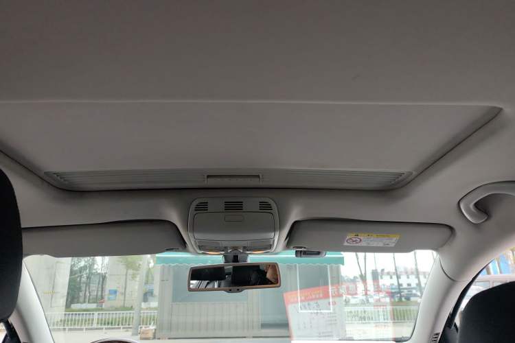 Used Volkswagen Magotan 2015 Revised 1.8TSI Prestige Version Headliner