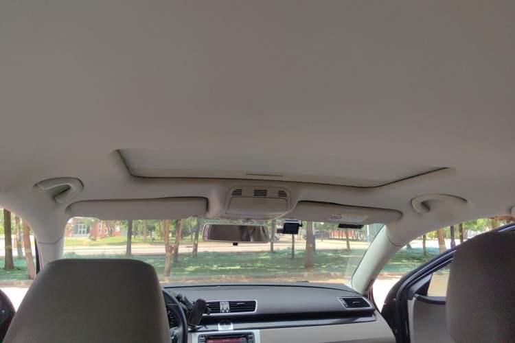 Used Volkswagen Magotan 2015 1.8TSI Luxury Model Headliner