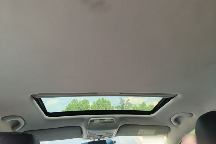 Used Volkswagen Magotan 2015 1.8TSI Advanced Model Headliner