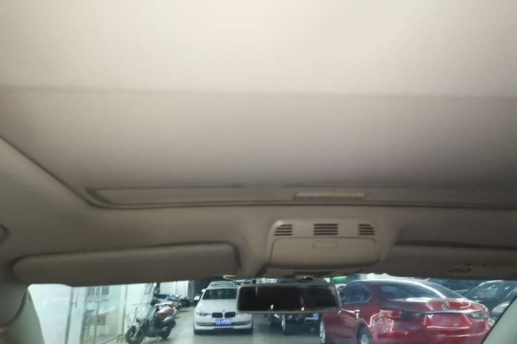 Used Volkswagen Magotan 2015 1.8TSI Luxury Model Headliner