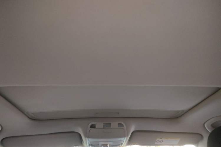 Used Volkswagen Magotan 2015 Revised Version 2.0 TSI Luxury Edition Headliner