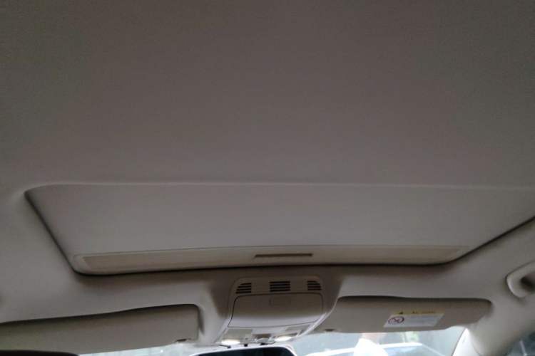 Used Volkswagen Magotan 2015 1.8TSI Luxury Model Headliner