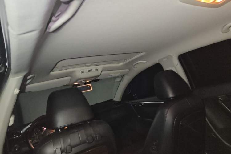 Used Volkswagen Magotan 2015 Revised Version 2.0 TSI Prestige Edition Headliner