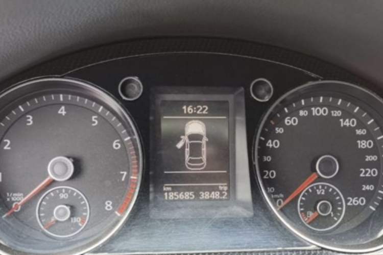 Used Volkswagen Magotan 2015 Facelift 1.8TSI Luxury Model Instrument Cluster