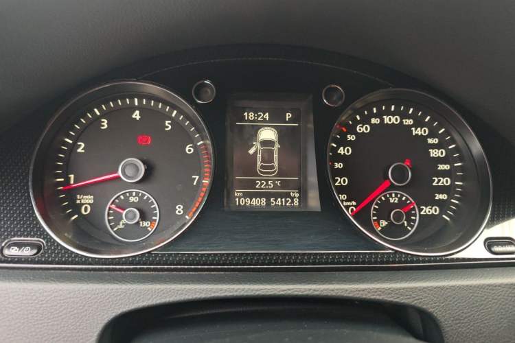 Used Volkswagen Magotan 2015 Facelift 1.8TSI Luxury Model Instrument Cluster