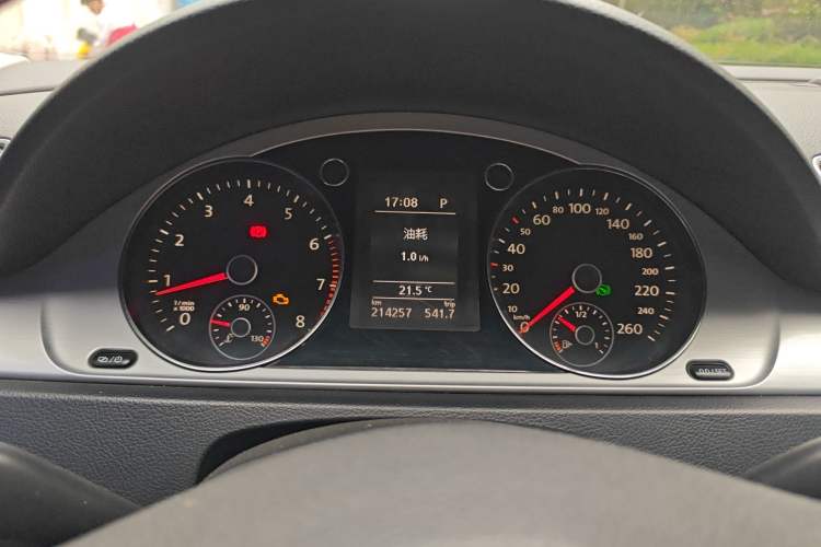 Used Volkswagen Magotan 2015 1.8TSI Advanced Model Instrument Cluster