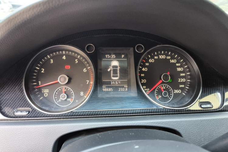 Used Volkswagen Magotan 2015 Revised Version 2.0 TSI Luxury Edition Instrument Cluster