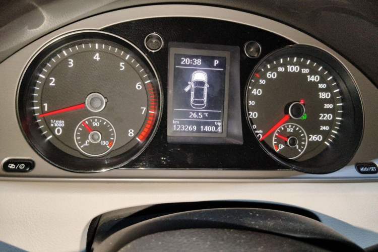 Used Volkswagen Magotan 2015 1.8TSI Advanced Model Instrument Cluster