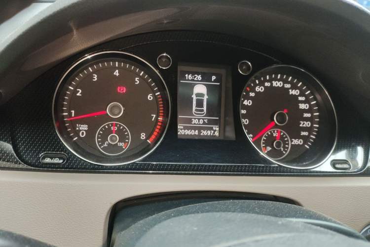Used Volkswagen Magotan 2015 1.8TSI Luxury Model Instrument Cluster