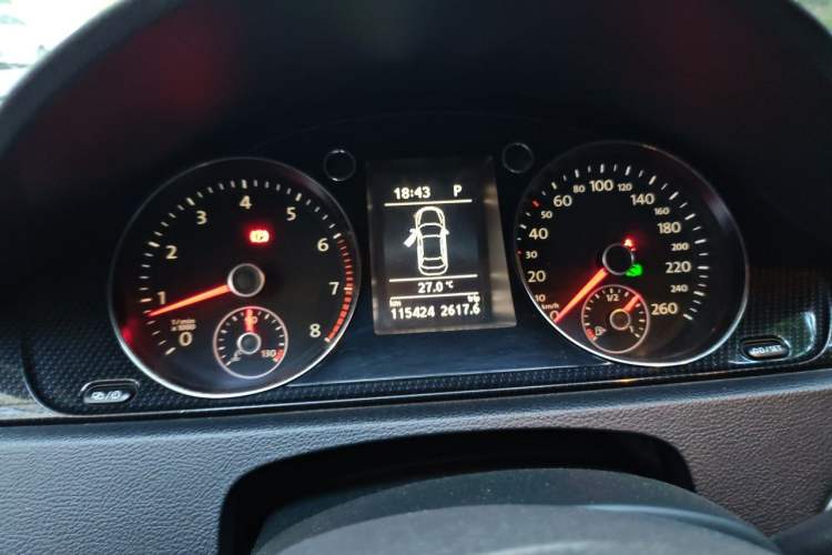 Used Volkswagen Magotan 2015 Facelift 1.8TSI Luxury Model Instrument Cluster