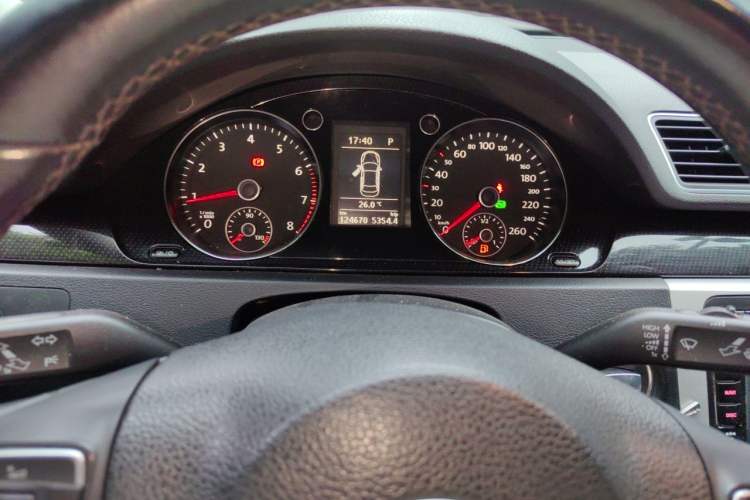Used Volkswagen Magotan 2015 2.0 TSI Luxury Model Instrument Cluster